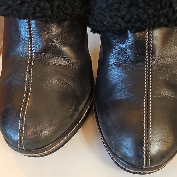 Vintage Coach Women's Black and Tan Shearling Mules - Make Offer - Picture 4 of 17